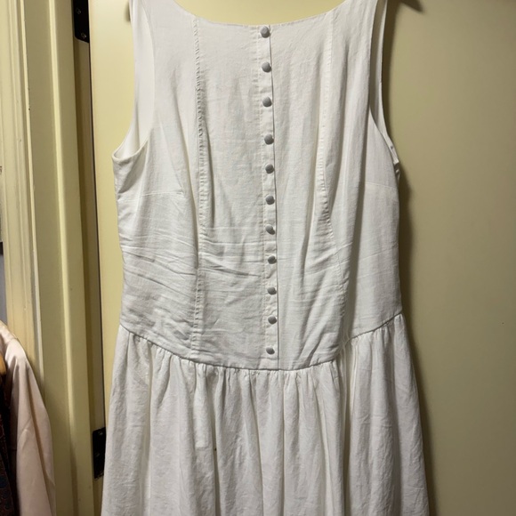wild fable Dresses & Skirts - wild fable White Sleeveless Button-Front Midi Dress